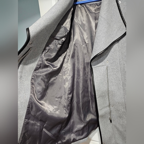 Winter Coat - Picture 5 of 5